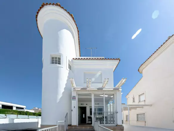 4-bedroom Villa In San Fulgencio, Spain (143 M²)