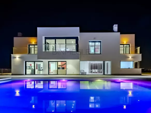 5-bedroom Villa In San Fulgencio, Spain (506 M²)