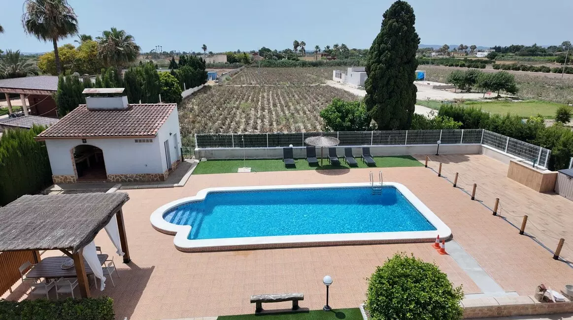 6-bedroom Villa In San Isidro, Spain (447 M²)
