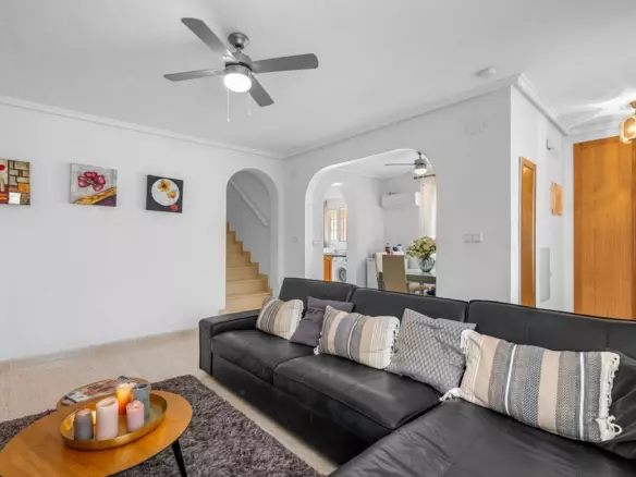 3-bedroom Villa In Santa Pola, Spain (195 M²)
