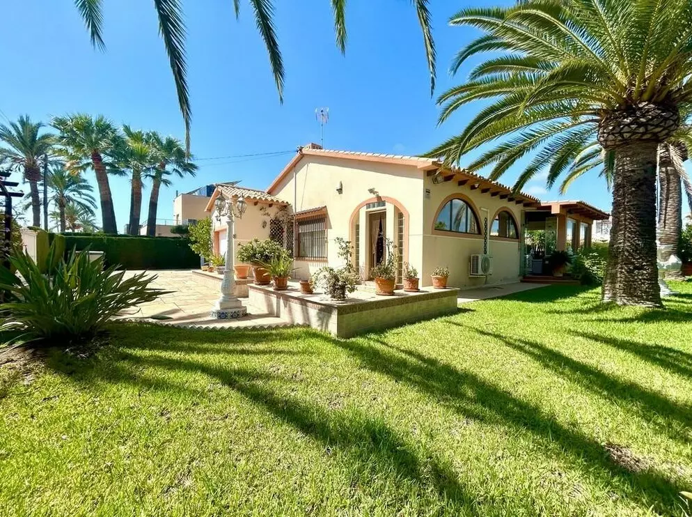3-bedroom Villa In Orihuela Costa, Spain (141 M²)