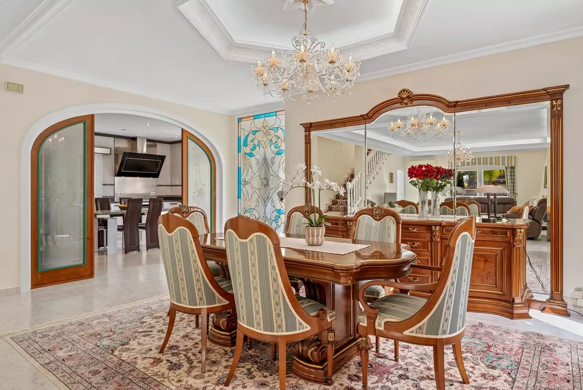 4-bedroom Villa In Rojales, Spain (292 M²)