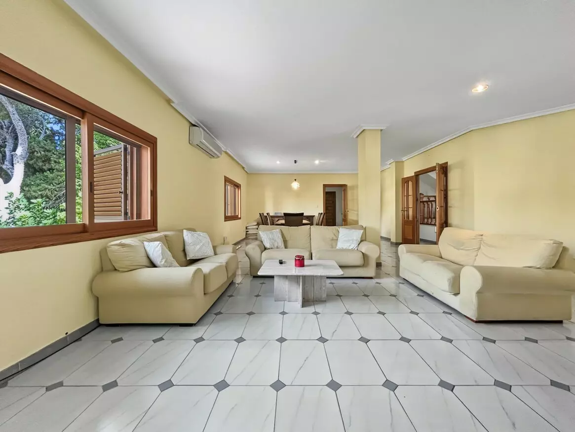 7-bedroom Villa In Orihuela Costa, Spain (450 M²)