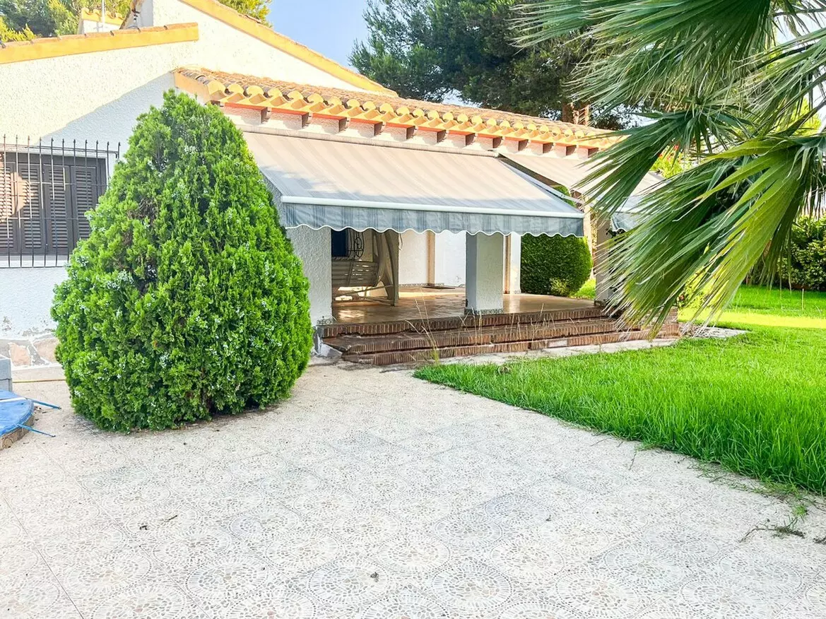4-bedroom Villa In Orihuela Costa, Spain (200 M²)