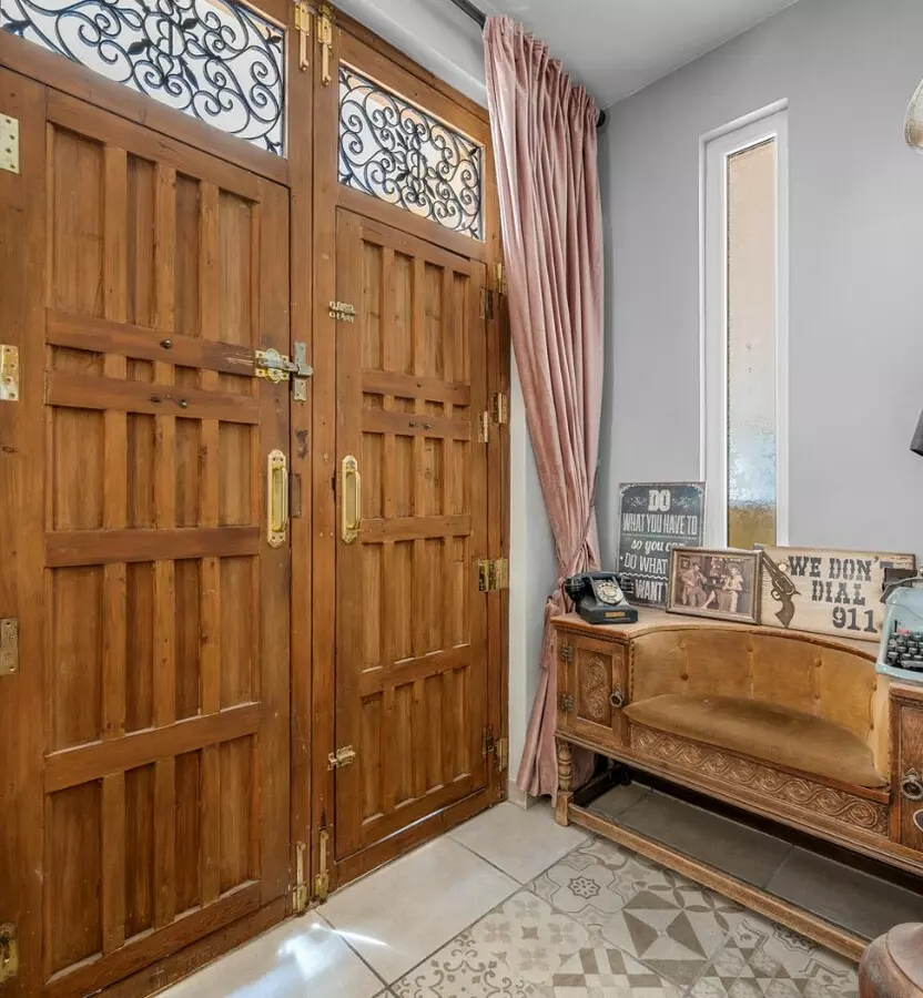 6-bedroom Country House In Almoradi, Spain (286 M²)