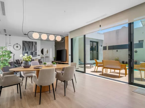 3-bedroom Villa In Benijofar, Spain (146 M²)