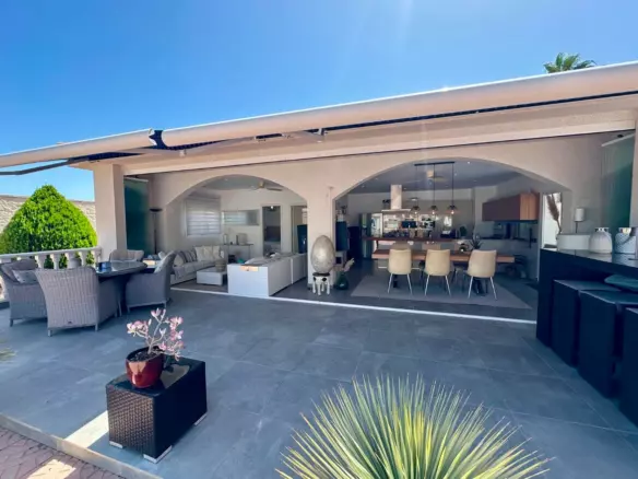6-bedroom Villa In Rojales, Spain (405 M²)