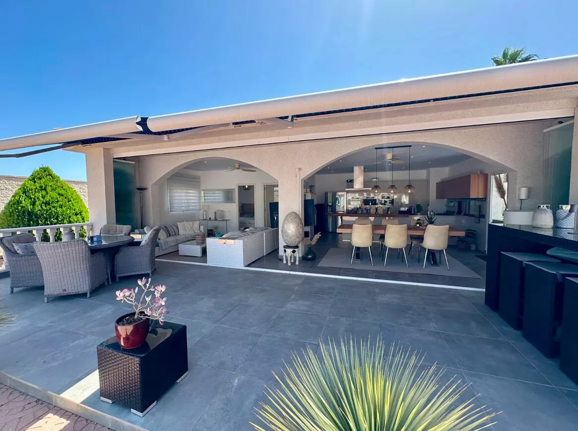 6-bedroom Villa In Rojales, Spain (405 M²)