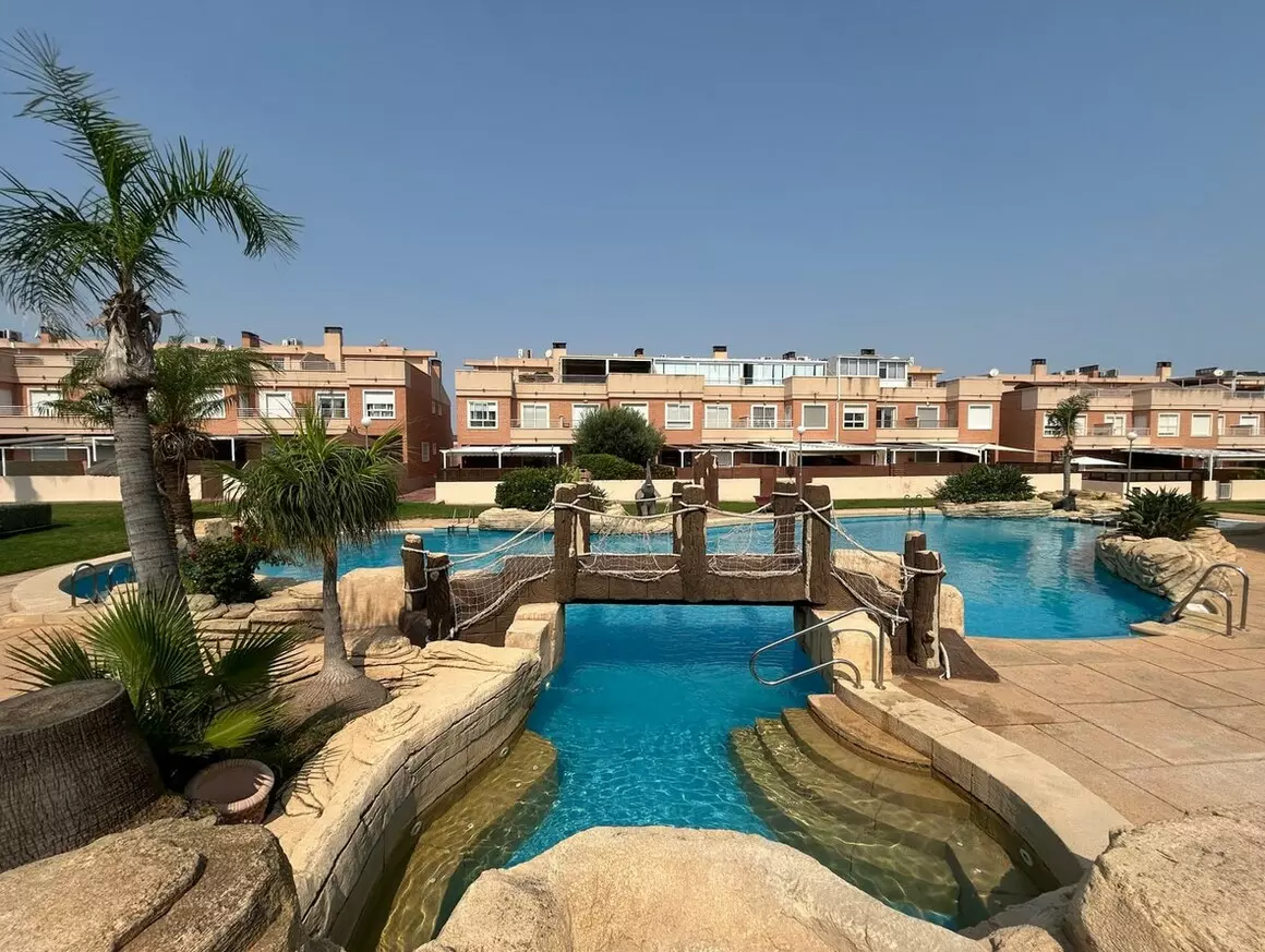 3-bedroom Villa In Santa Pola, Spain (119 M²)