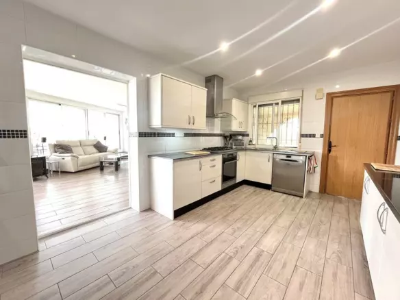3-bedroom Villa In Pilar De La Horadada, Spain (217 M²)