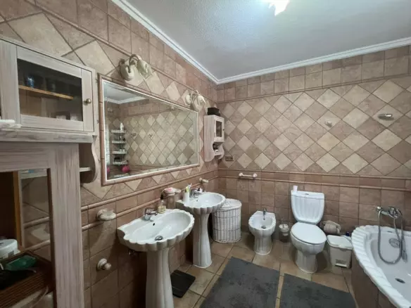 3-bedroom Villa In Rojales, Spain (236 M²)