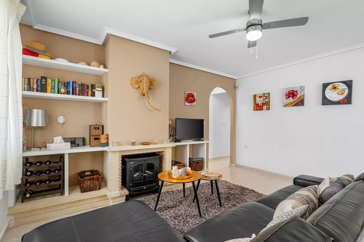 3-bedroom Villa In Santa Pola, Spain (195 M²)