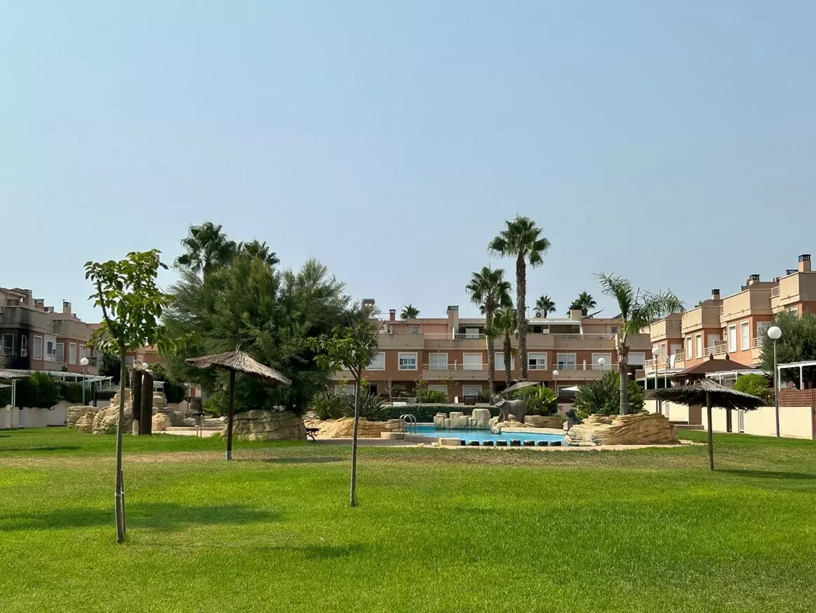 3-bedroom Villa In Santa Pola, Spain (119 M²)