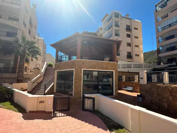 2-bedroom Apartment In Guardamar Del Segura, Spain (160 M²)
