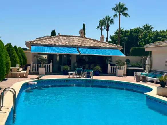 6-bedroom Villa In Rojales, Spain (405 M²)