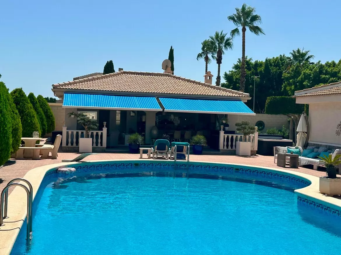 6-bedroom Villa In Rojales, Spain (405 M²)