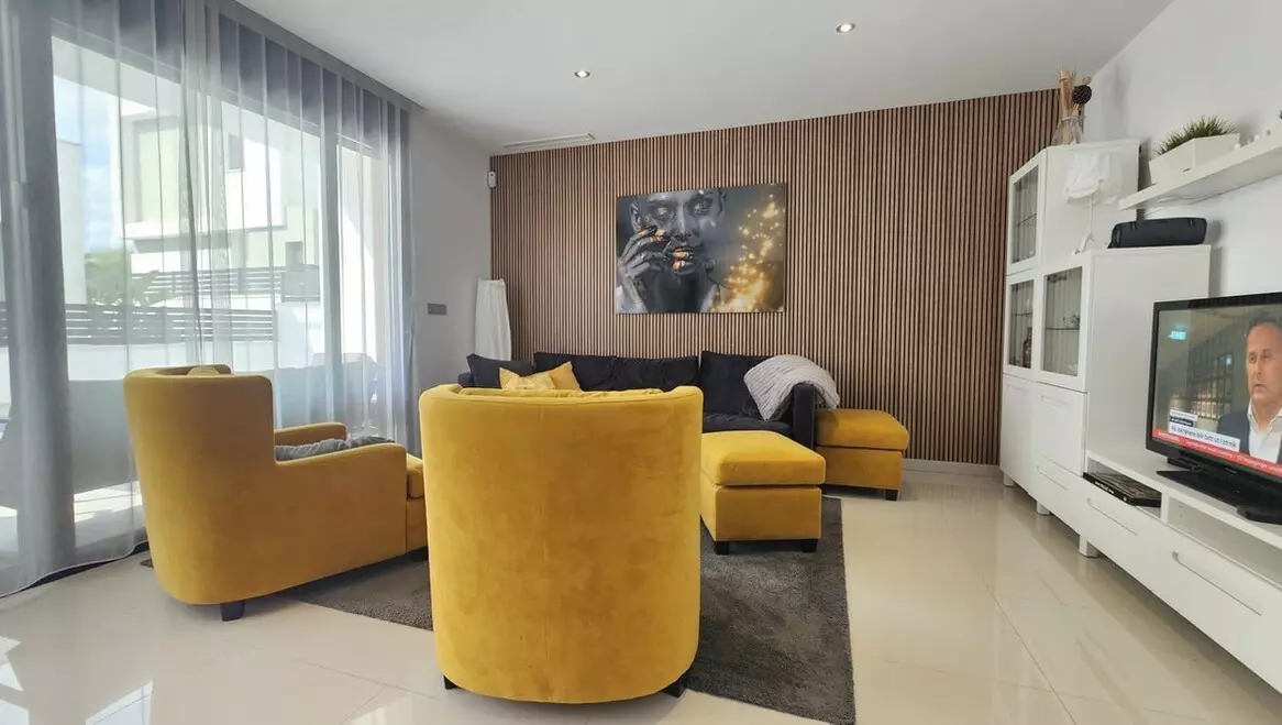 6-bedroom Villa In Orihuela Costa, Spain (208 M²)