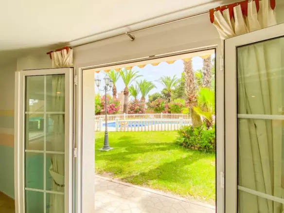 7-bedroom Villa In Orihuela Costa, Spain (430 M²)