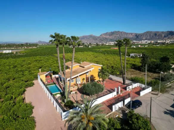 5-bedroom Villa In Orihuela, Spain (495 M²)