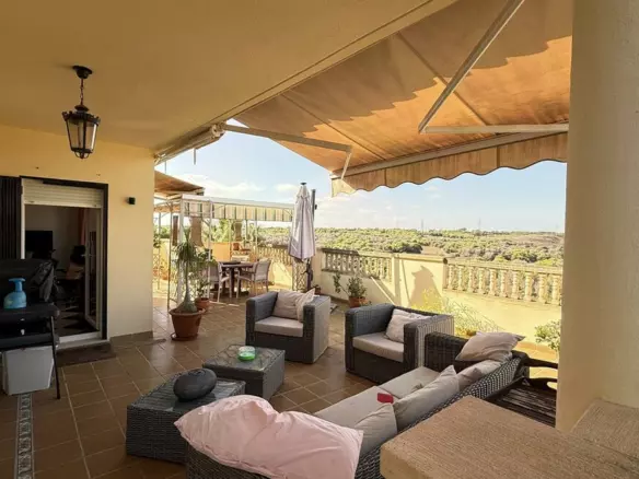 5-bedroom Villa In Orihuela Costa, Spain (214 M²)