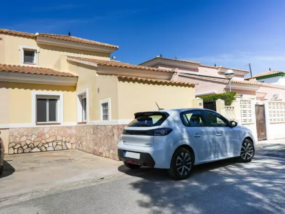 3-bedroom Semi In Alicante, Spain (105 M²)
