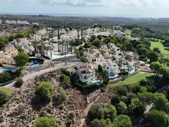 5-bedroom Villa In Orihuela Costa, Spain (214 M²)