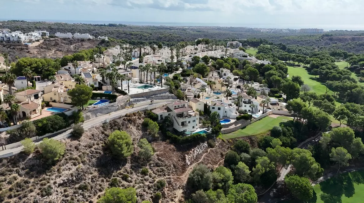 5-bedroom Villa In Orihuela Costa, Spain (214 M²)