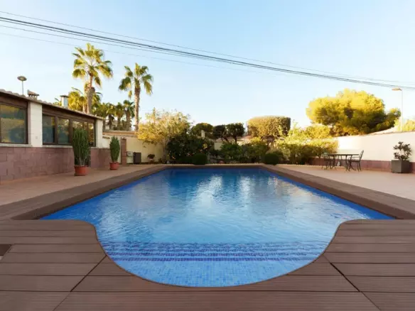 7-bedroom Villa In Orihuela Costa, Spain (284 M²)