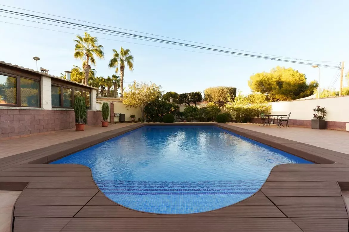 7-bedroom Villa In Orihuela Costa, Spain (284 M²)