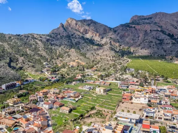 7-bedroom Country House In Orihuela, Spain (431 M²)