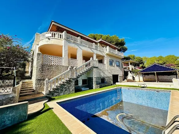 10-bedroom Villa In Orihuela Costa, Spain (800 M²)