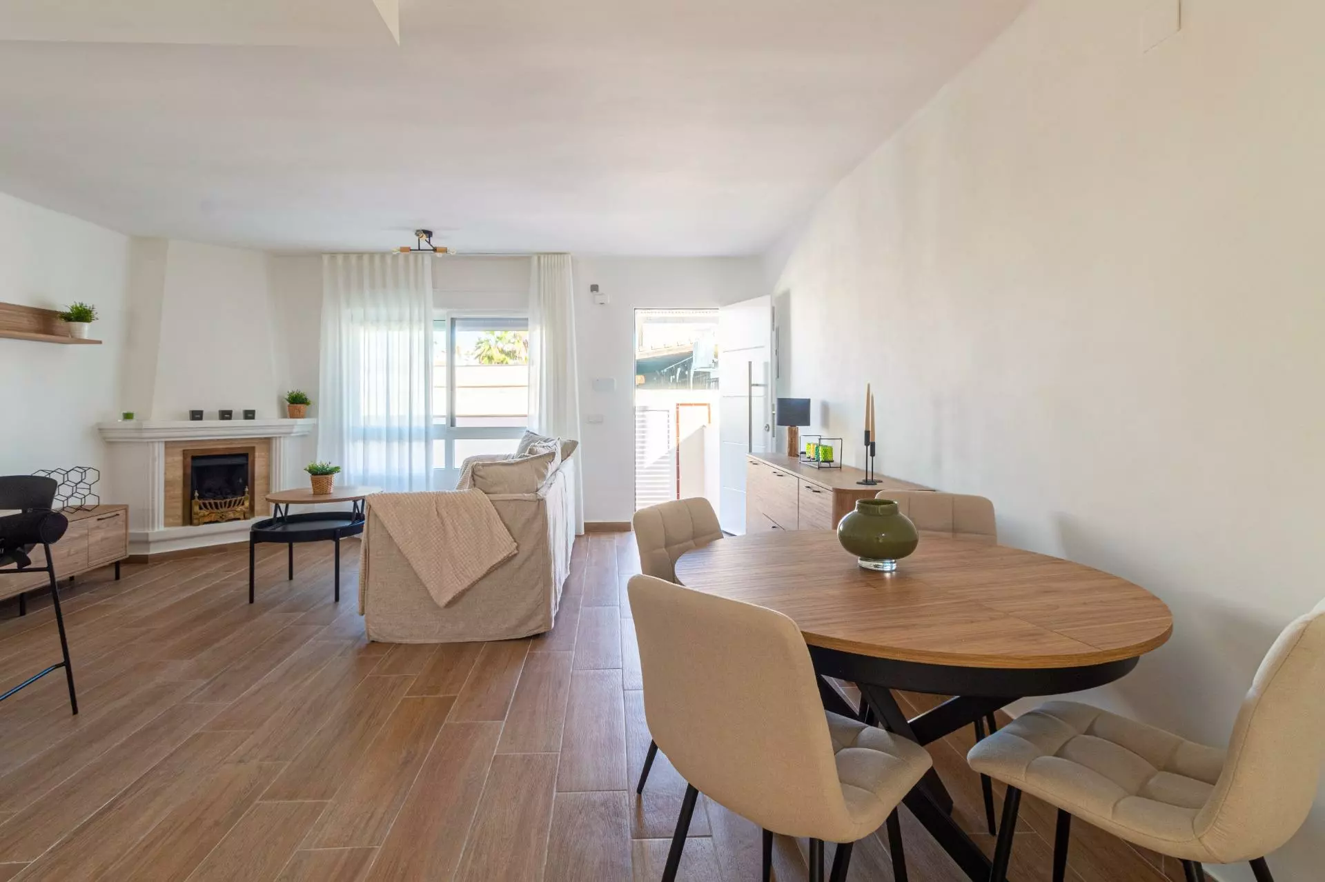 2-10-1eb860 2-bedroom Townhouse In Torrevieja, Spain (80 M²)