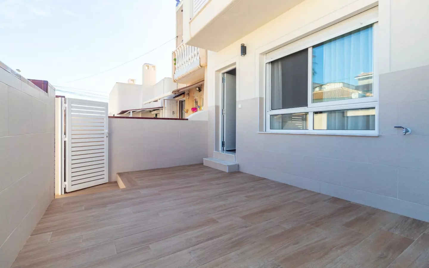 2-bedroom Townhouse In Torrevieja, Spain (80 M²)