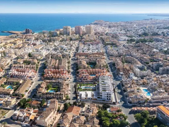 3-bedroom Penthouse In Torrevieja, Spain (93 M²)