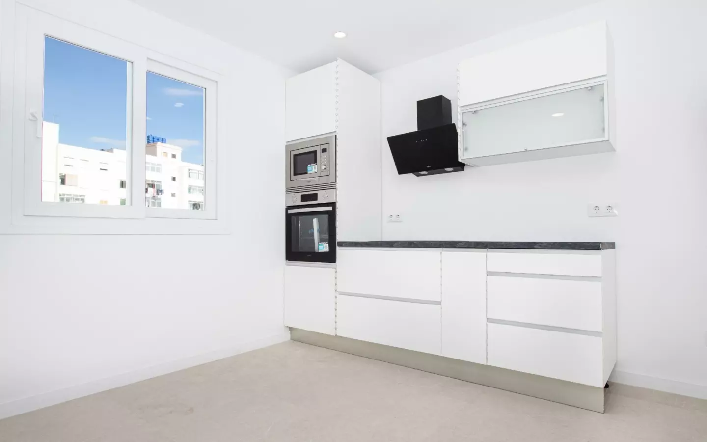 4-bedroom Apartment In Palma De Mallorca, Spain (110 M²)