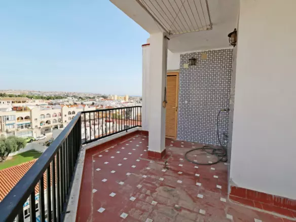 3-bedroom Penthouse In Torrevieja, Spain (95 M²)