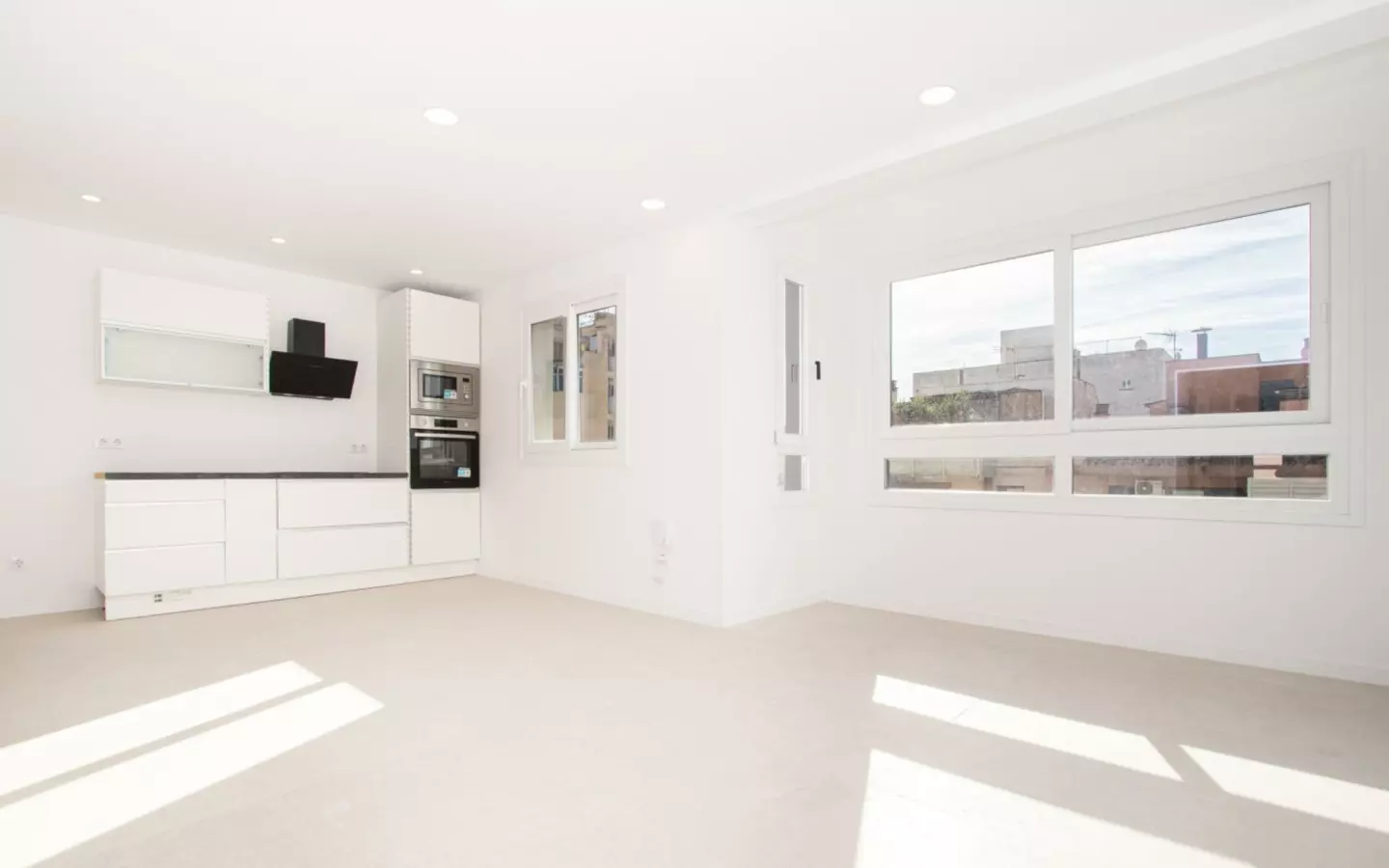 3-bedroom Apartment In Palma De Mallorca, Spain (100 M²)