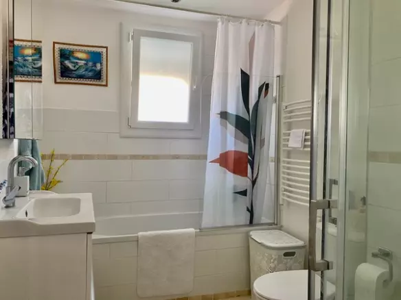 4-bedroom House In Agde, France (90 M²)