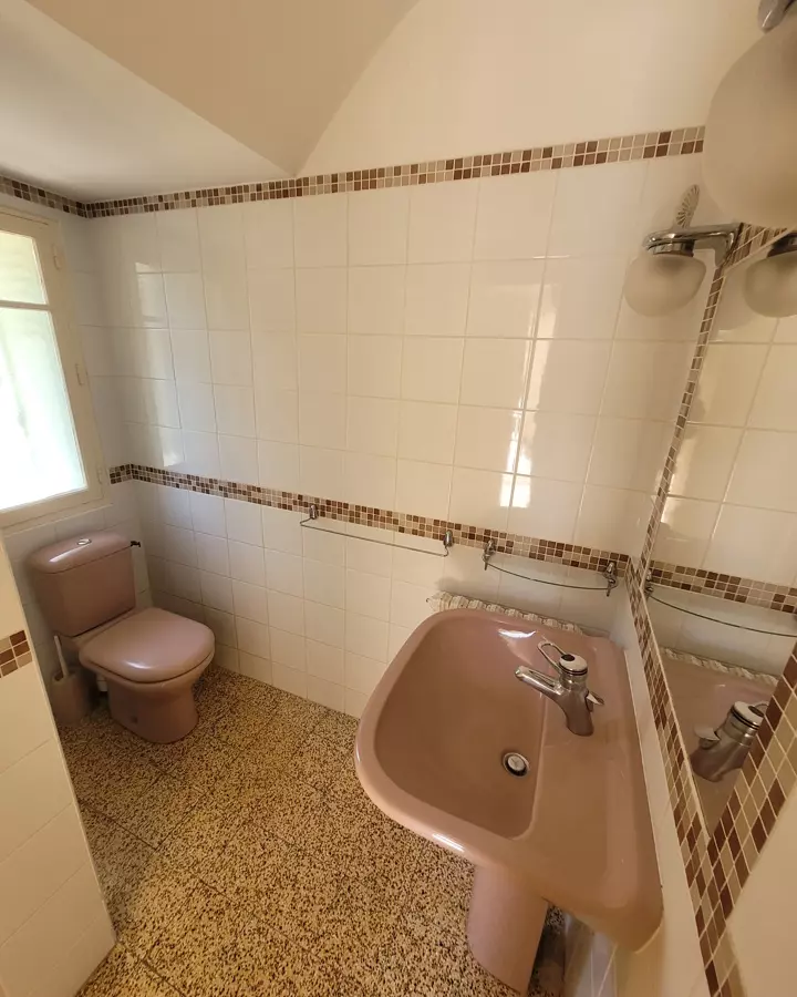 3-bedroom House In Magalas, France (90 M²)