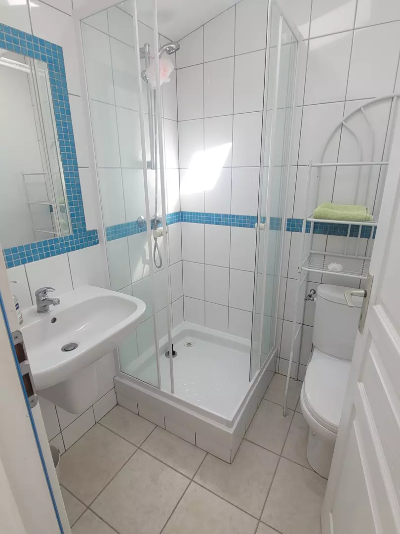 3-bedroom House In Magalas, France (90 M²)