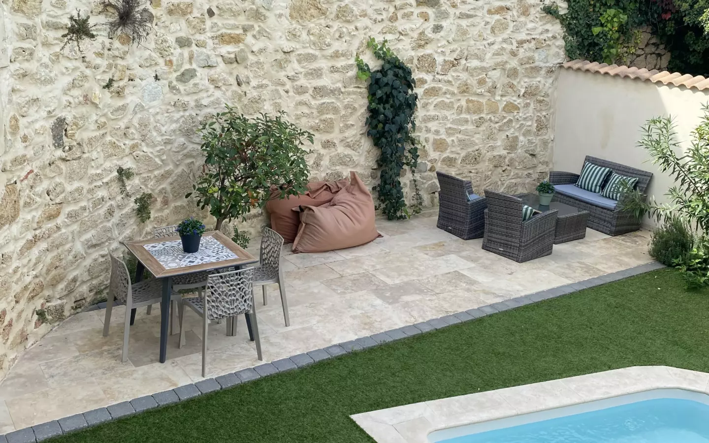 5-bedroom House In Saint Genies De Fontedit, France (170 M²)