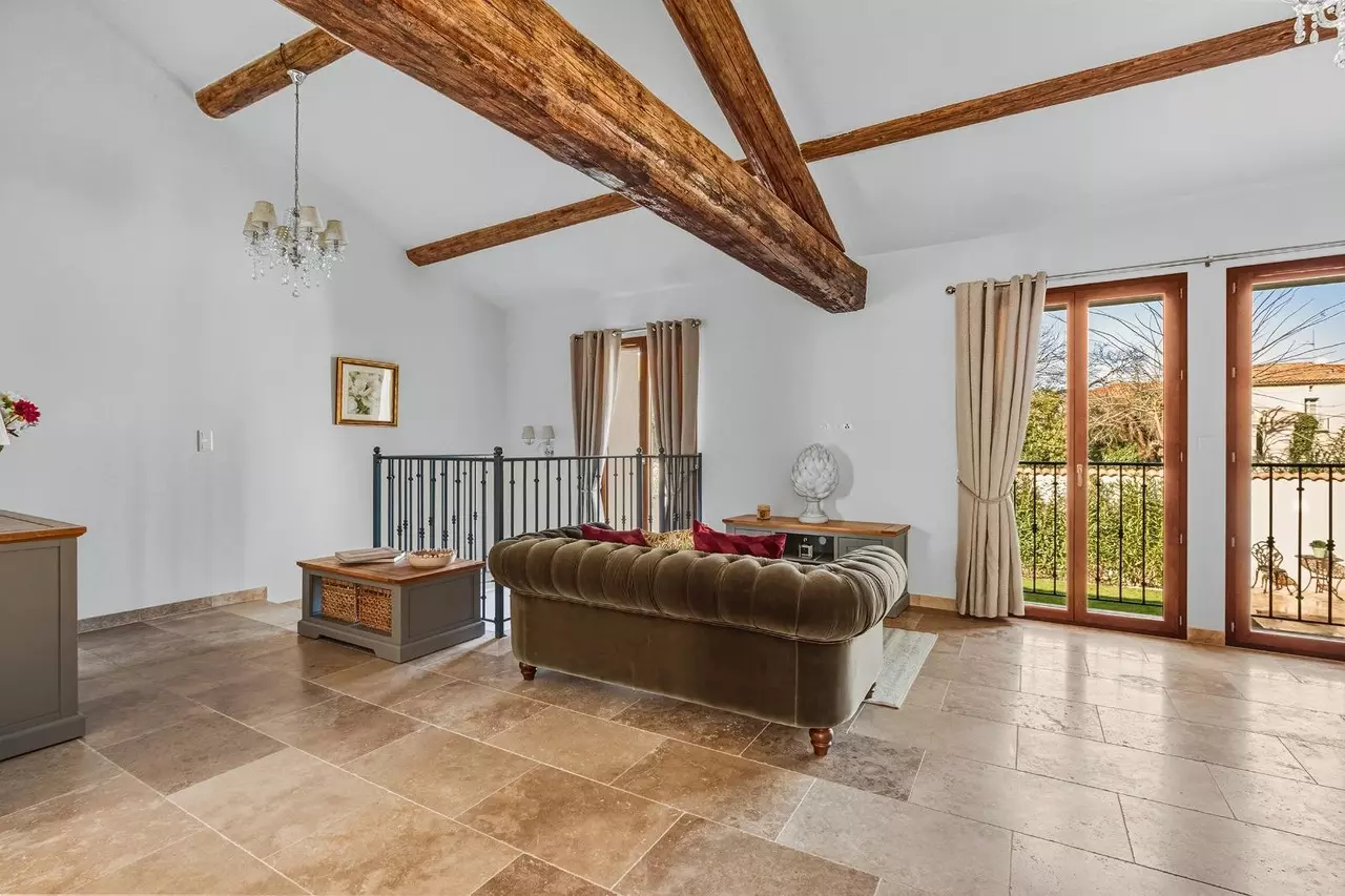 5-bedroom House In Saint Genies De Fontedit, France (170 M²)