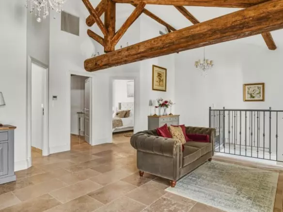 5-bedroom House In Saint Genies De Fontedit, France (170 M²)