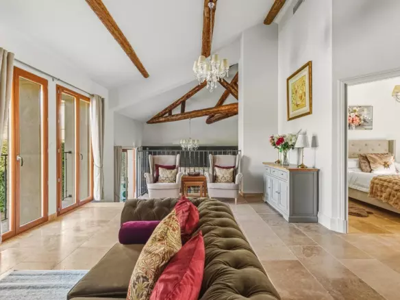 5-bedroom House In Saint Genies De Fontedit, France (170 M²)