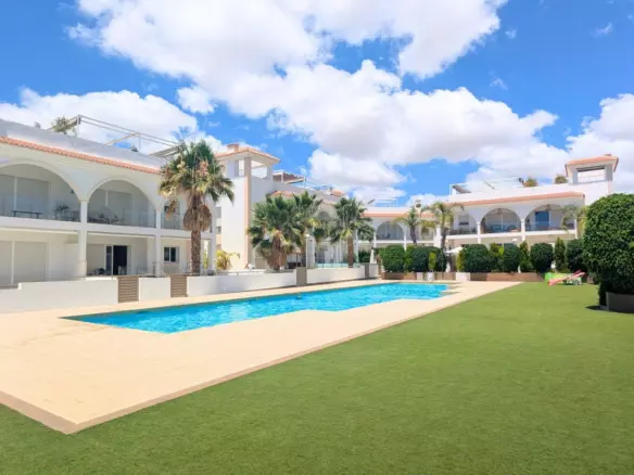 2-bedroom Penthouse In Ciudad Quesada, Spain (127 M²)