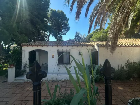 4-bedroom Villa In Orihuela Costa, Spain (140 M²)