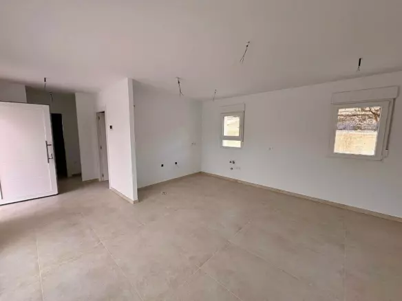3-bedroom Detached Villa In Pinoso, Spain (115 M²)
