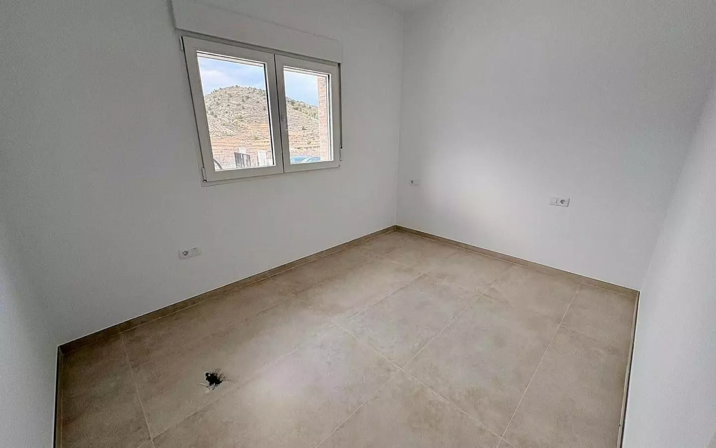 3-bedroom Detached Villa In Pinoso, Spain (115 M²)