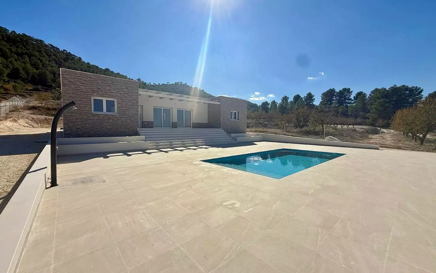 3-bedroom Detached Villa In Pinoso, Spain (115 M²)