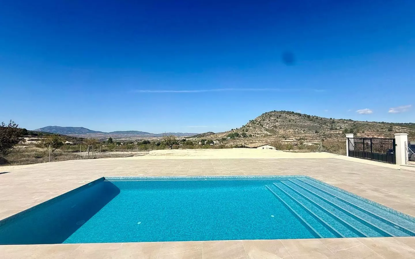 3-bedroom Detached Villa In Pinoso, Spain (115 M²)
